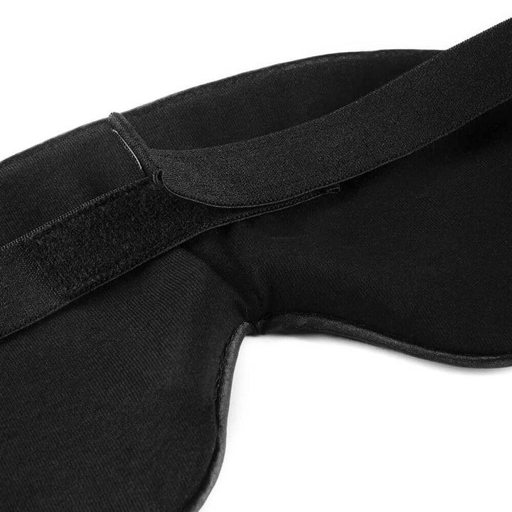 Close-up of Quietstore 3.0 non-slip cotton sleep mask strap and lining, showcasing pressure-free fit design.