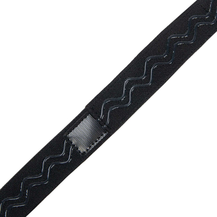 Close-up of the non-slip silicone strap for the Quietstore 3.0 silk sleep mask, ensuring a secure and comfortable fit.